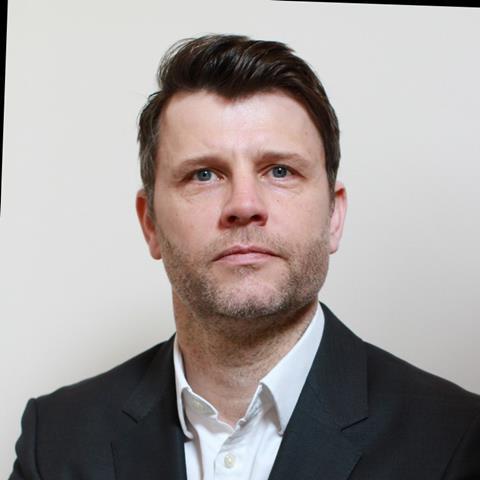 Neil Thomas IC (002)