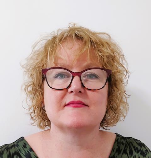 Headshot Nikki Carter 101023